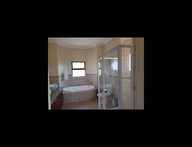 2 BEDROOM APARTMENT TO LET IN UMHLANGA CENTRAL
